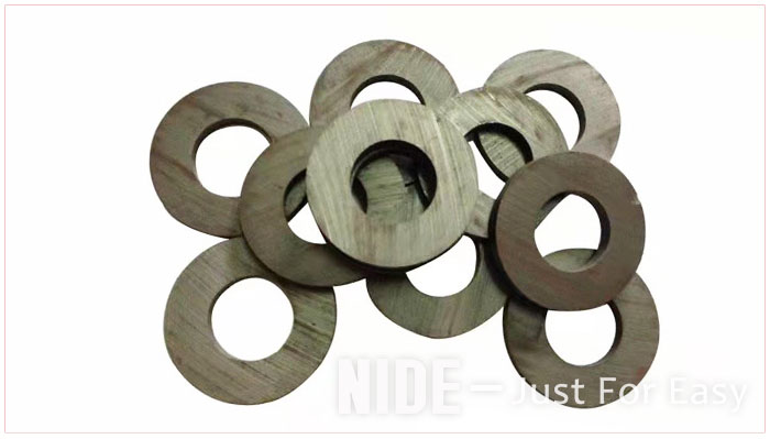 Heavy Duty Ceramic Magnets with Holes